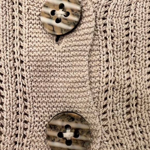 Chico’s Sweater Size Small silk blend two button open bottom cardigan Ivory - Picture 9 of 11